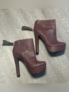 Colin Stuart Burgundy Textured Platform Ankle Boots